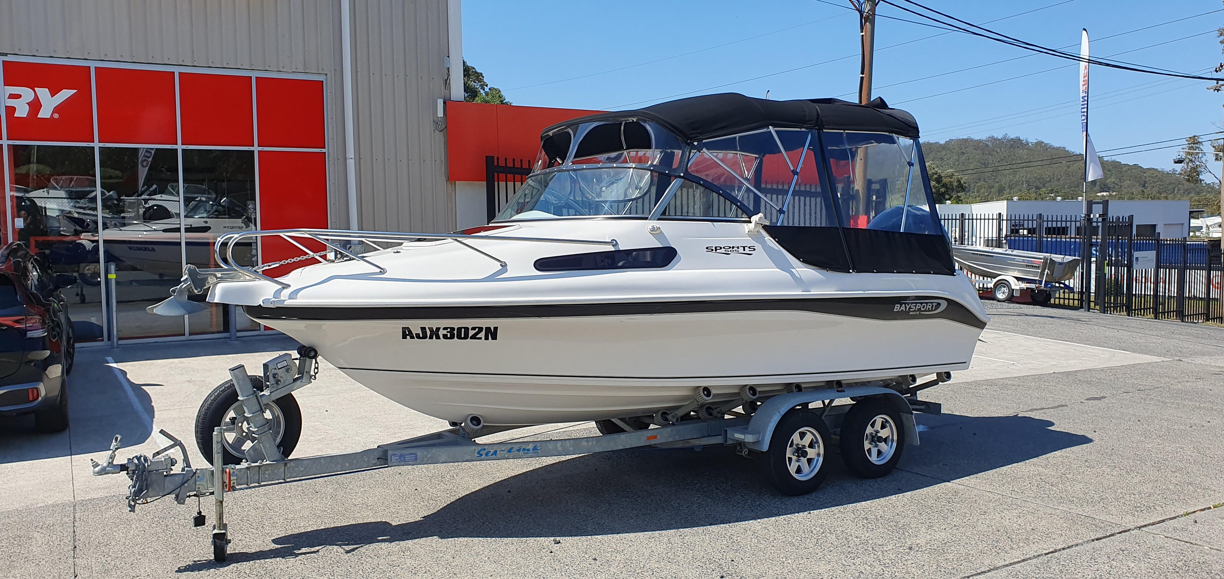 585 Baysport Weekender