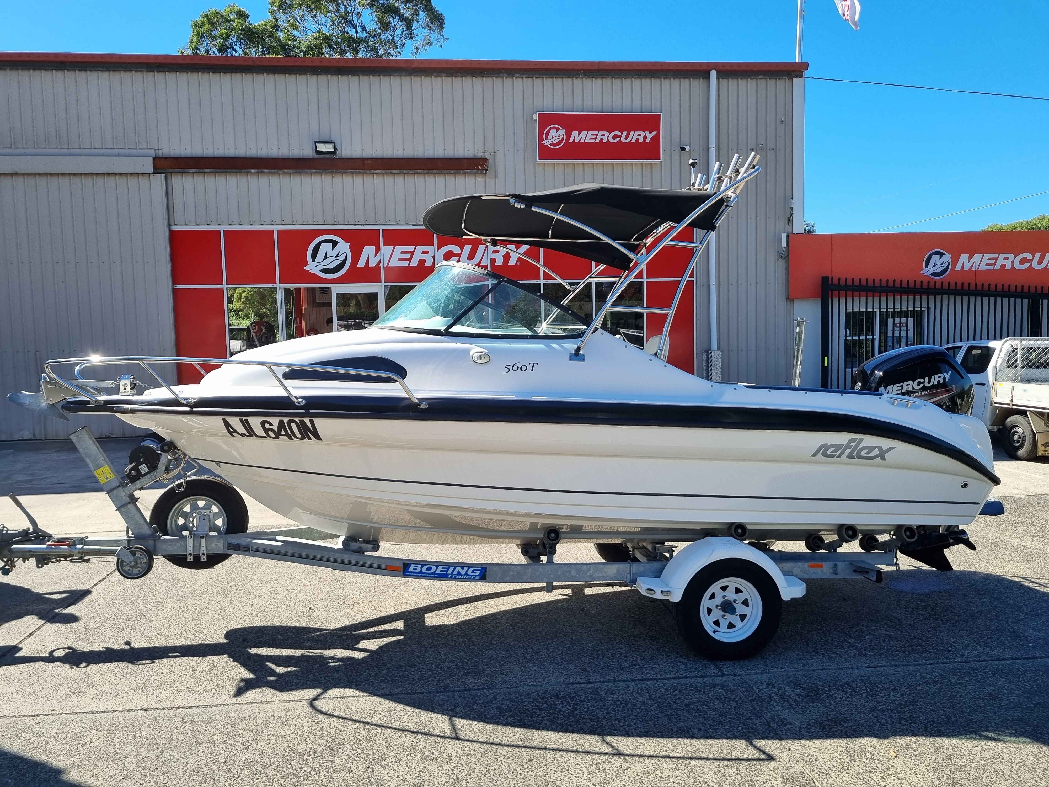 560 T