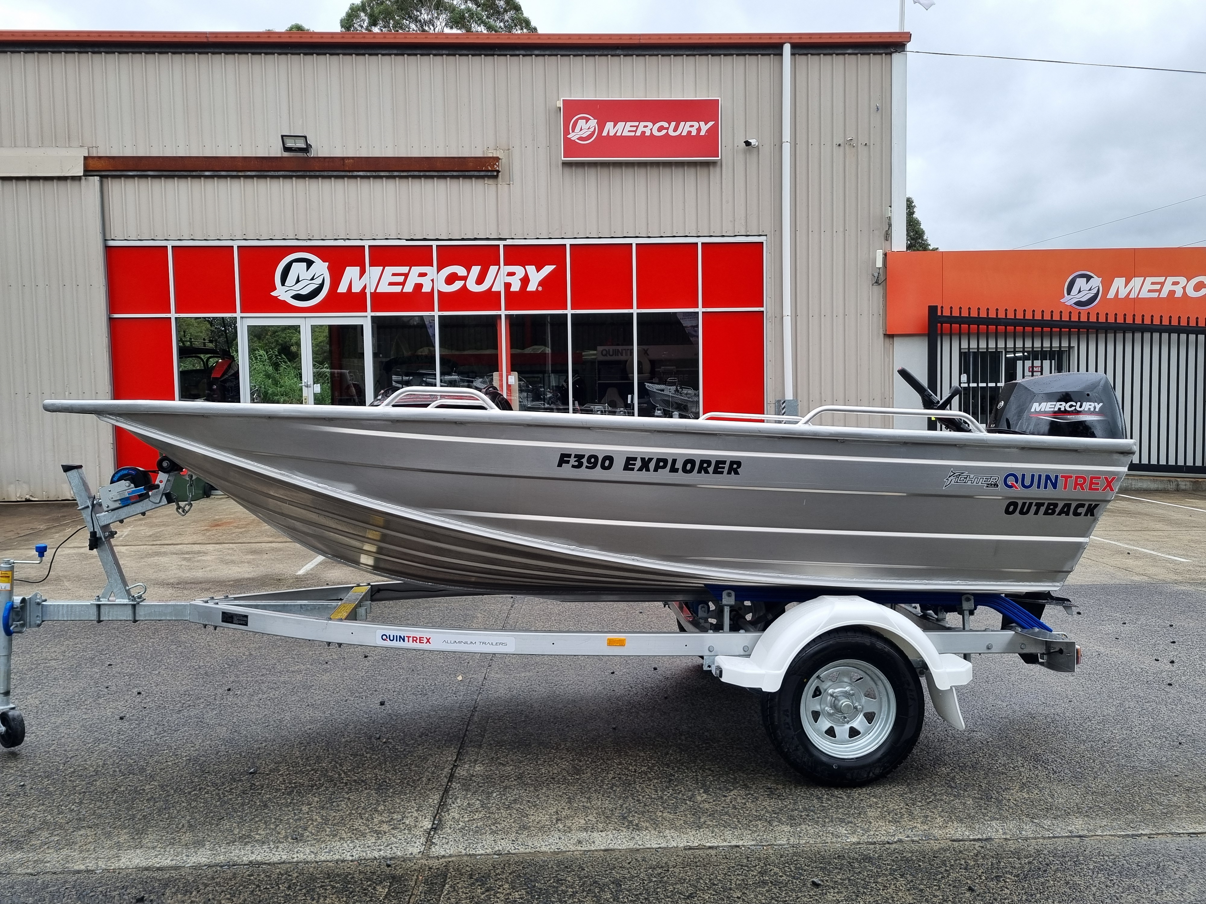 F390 OUTBACK EXPLORER