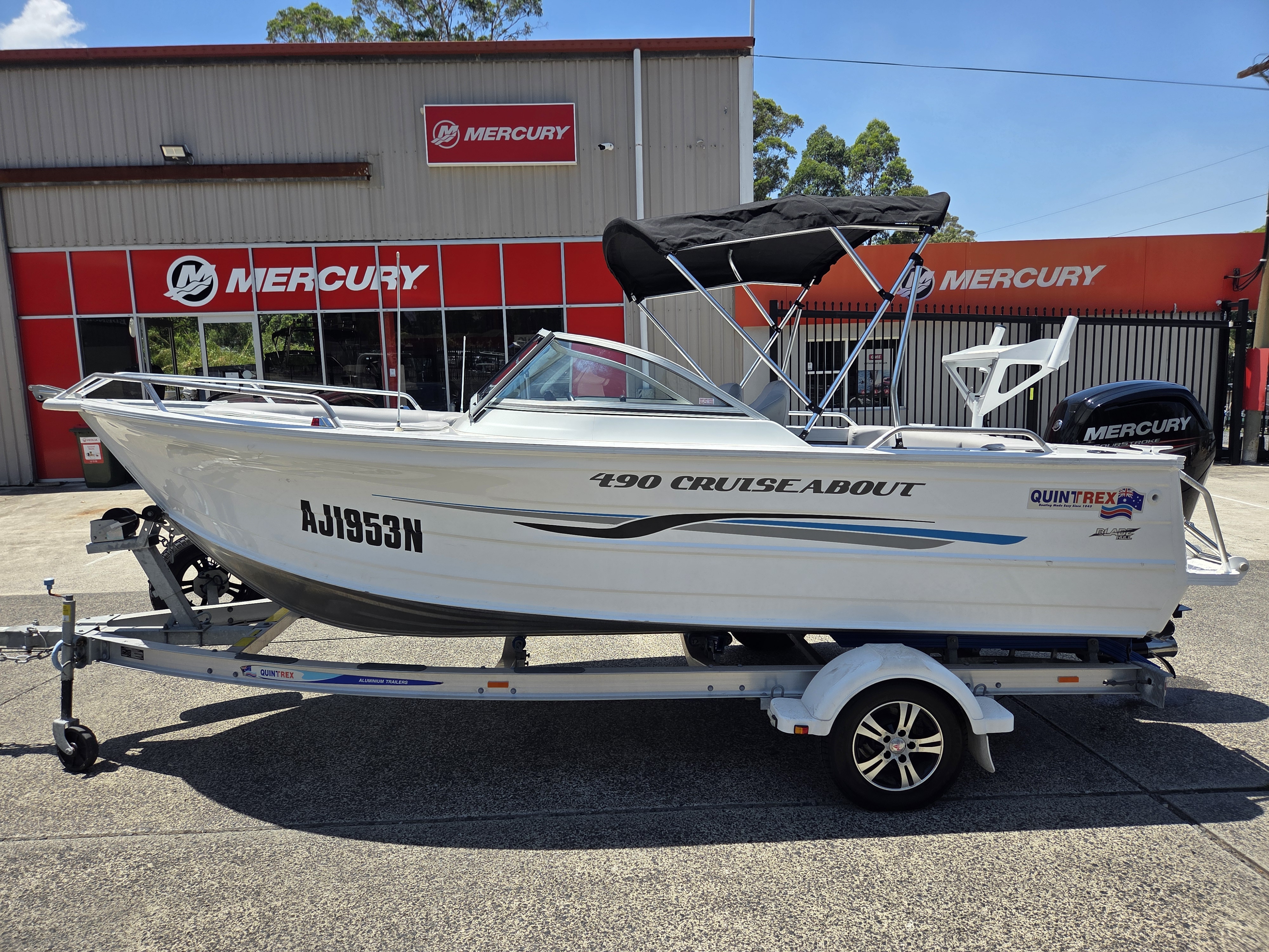 490 CRUISEABOUT